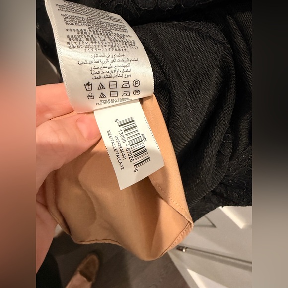 BCBGMAXAZRIA Andi Asymmetrical Lace Tulle Maxi Dress Black 12 Perfect Condition - Picture 15 of 16